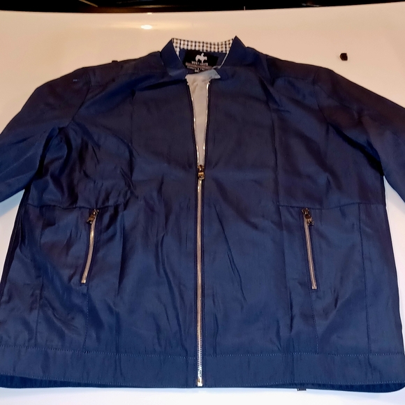 Stylish Spring Jacket - Picture 2 of 5